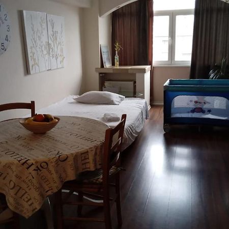 Cosy Central Apartment Bucarest Exterior foto
