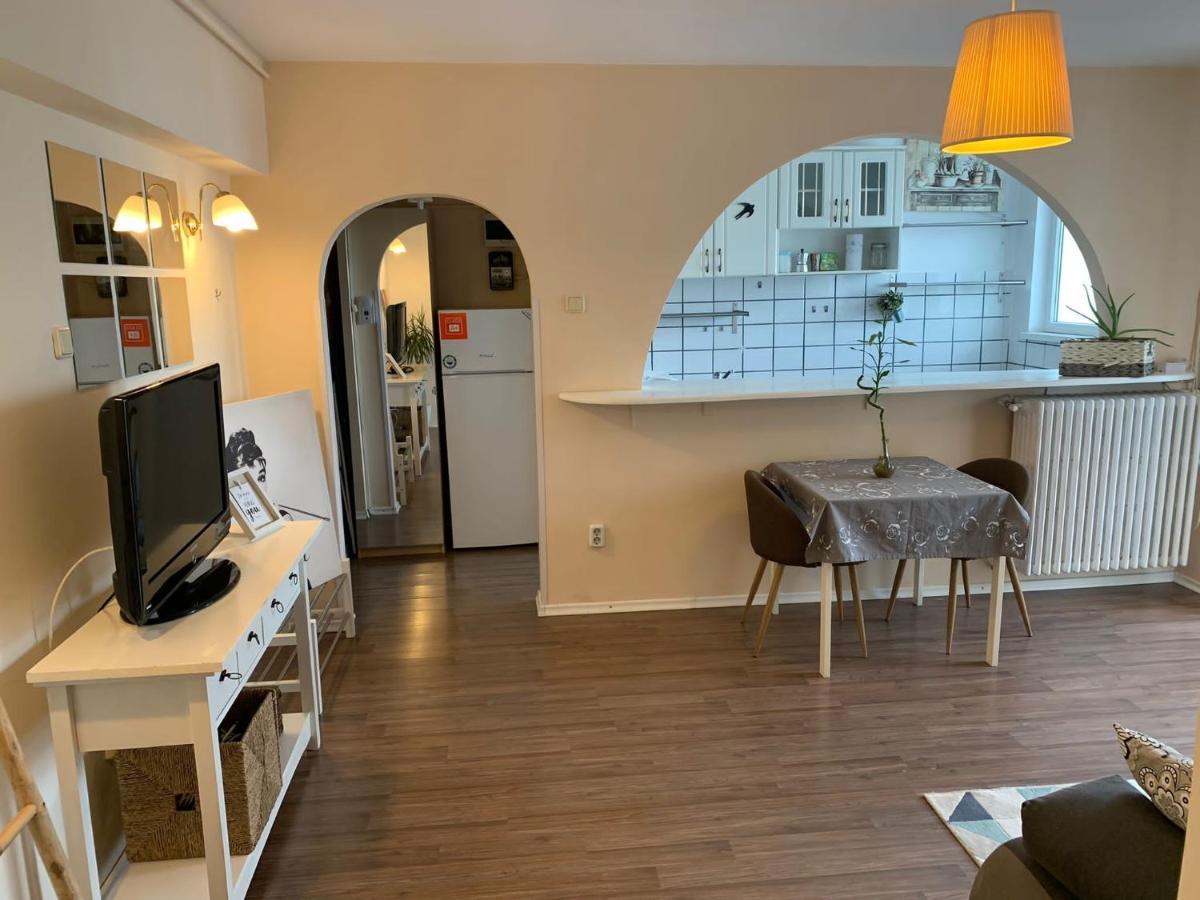 Cosy Central Apartment Bucarest Exterior foto