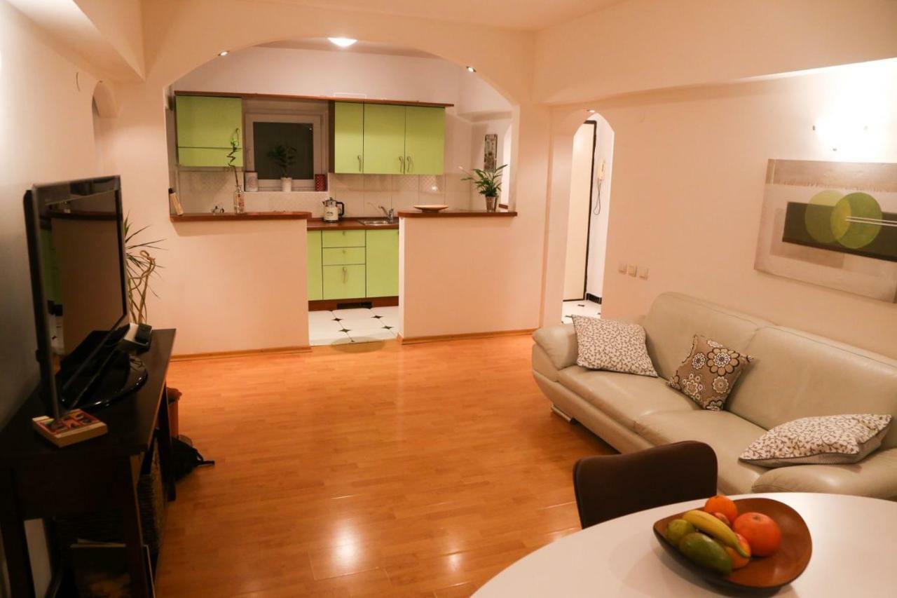 Cosy Central Apartment Bucarest Exterior foto