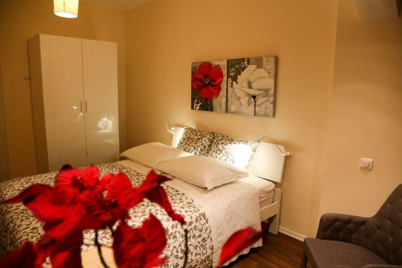 Cosy Central Apartment Bucarest Exterior foto